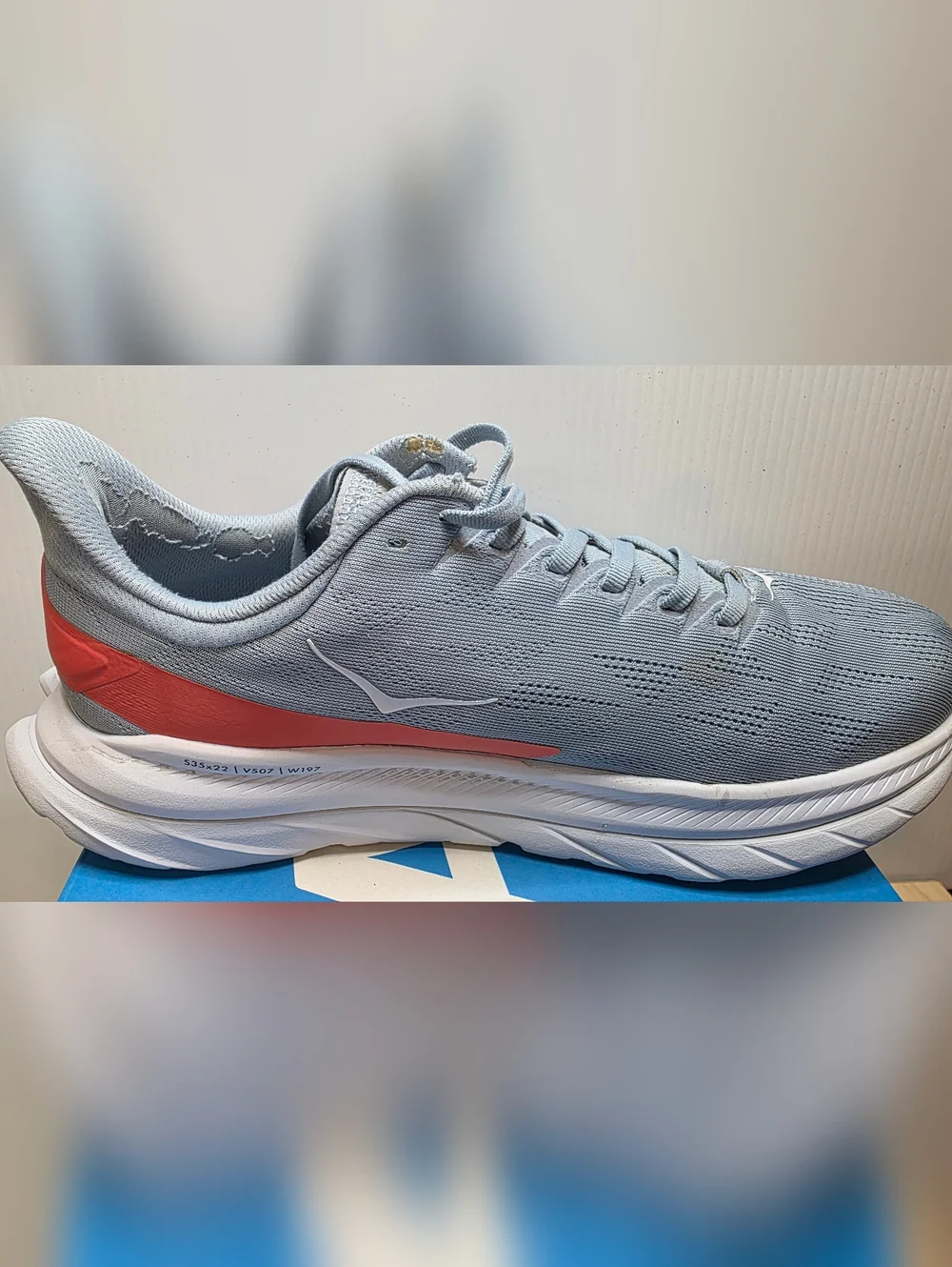 Hoka One One Mach 4 Light Blue Women Athletic Running Shoes W9.5B Original Box - Picture 3 of 14